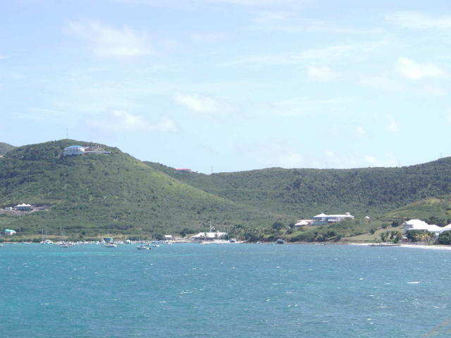 Attached picture 13009-YATCH CLUB LOOKINH EAST.JPG